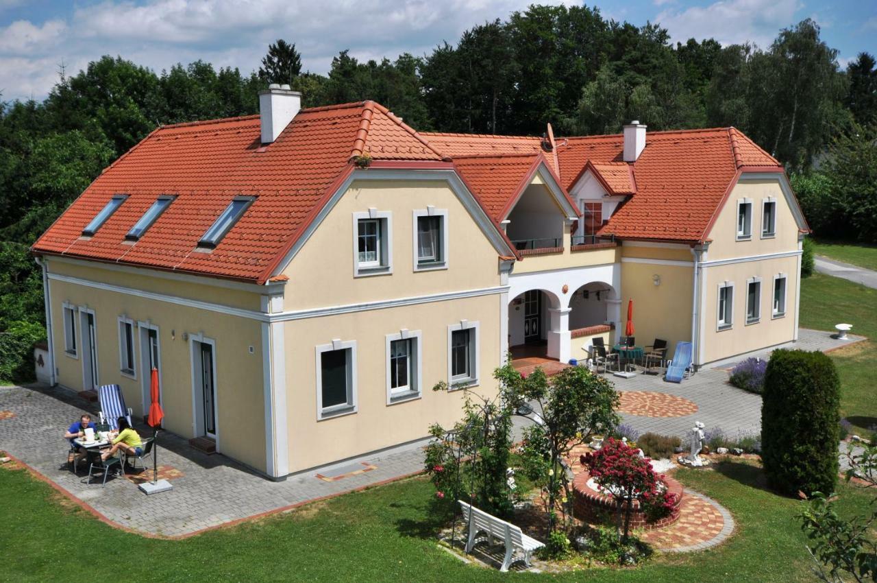 Arkadenhof Flasch Wörterberg エクステリア 写真
